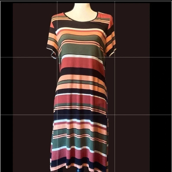 👗Cute SPENSE Dress 👗
BIN #9 - Picture 2 of 5